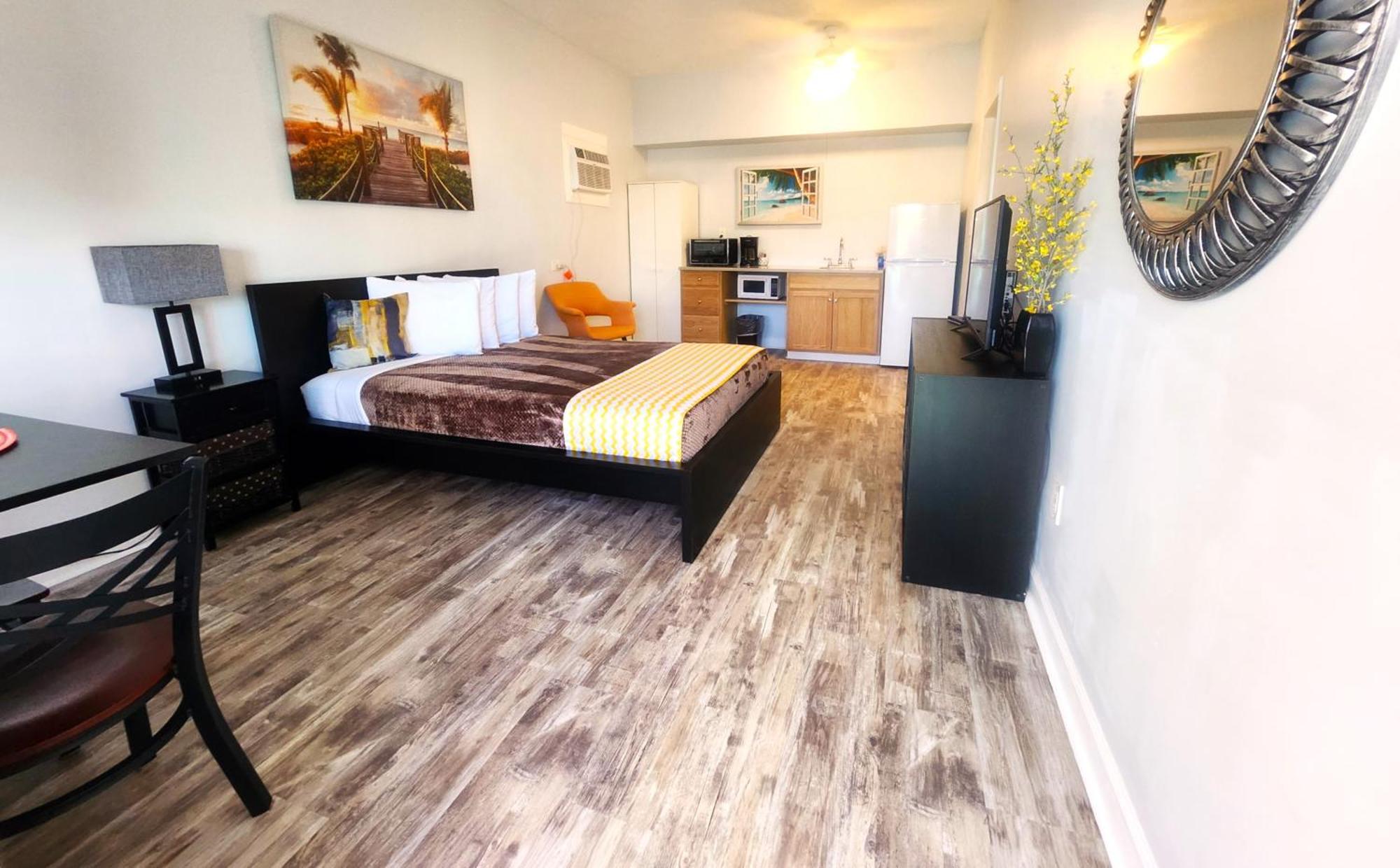 Johns Pass Motel
